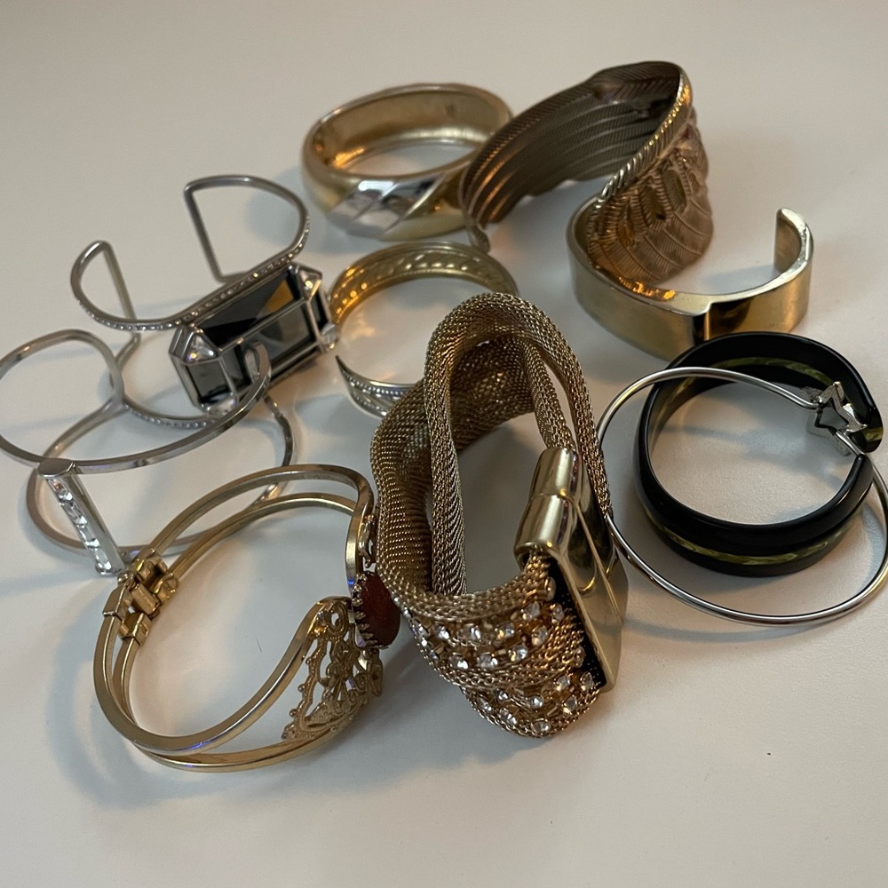 Bracelets - Picture 12 of 12